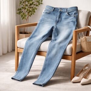Miami High Rise Skinny Jeans - Size Eleven, Light Wash, Distressed